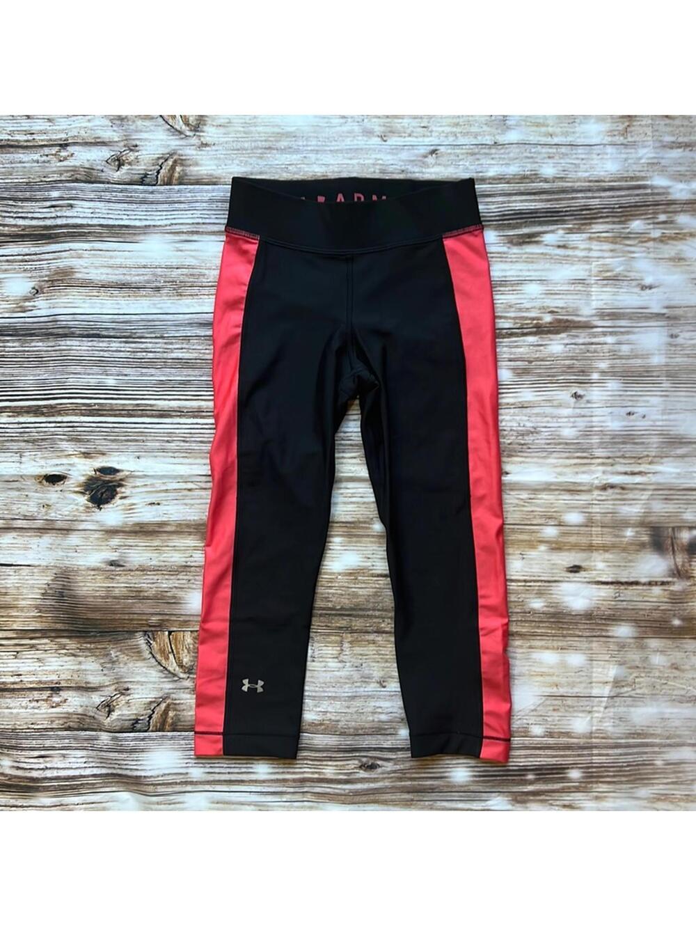 💪🏽 UNDER ARMOUR Women's HeatGear® Armour Capris